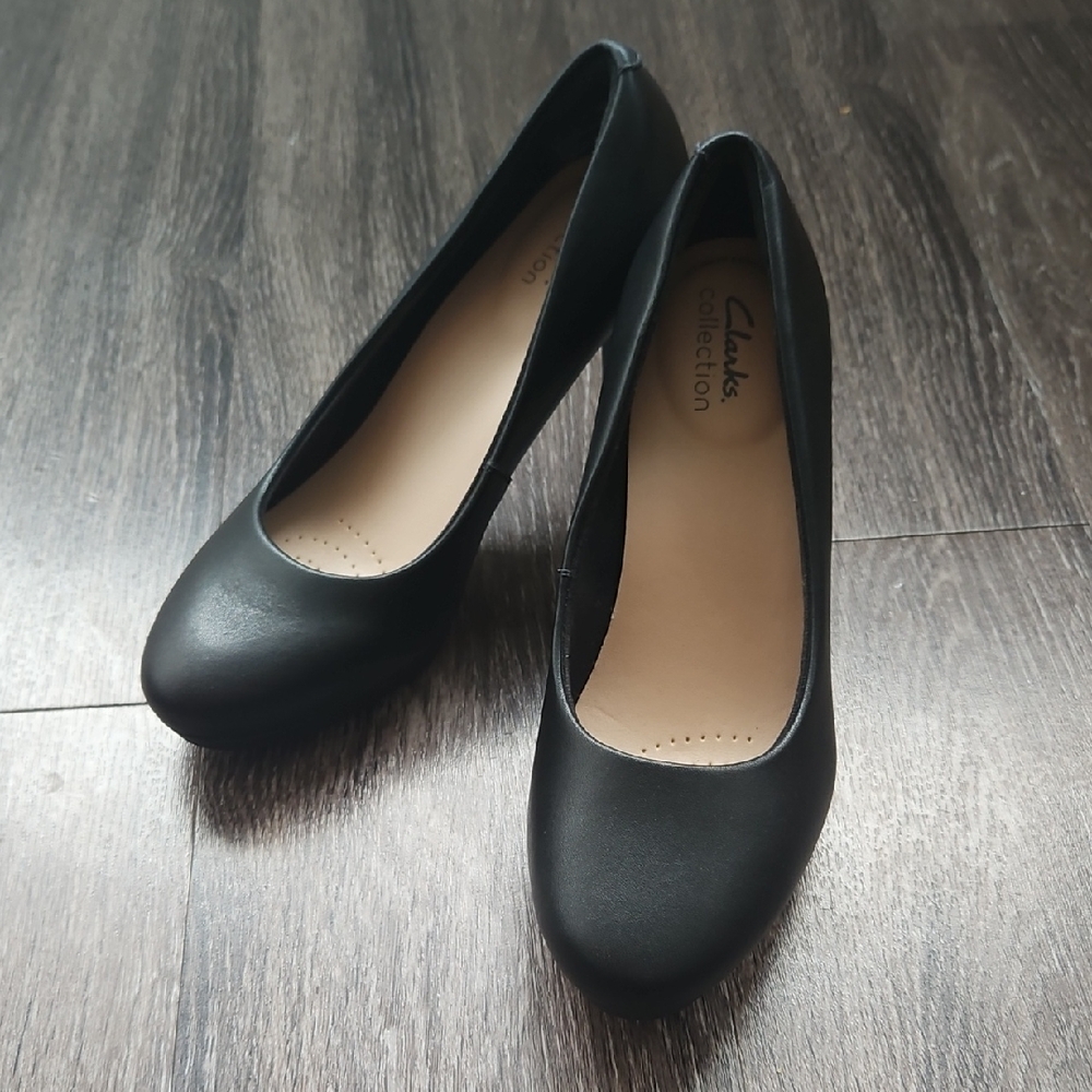 Clarks Adriel Viola Pumps